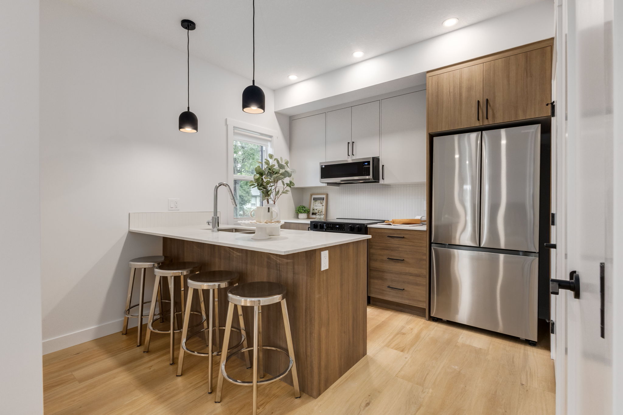 Loop 36 | One, two and three bedroom rental suites available in Calgary's Marda Loop.