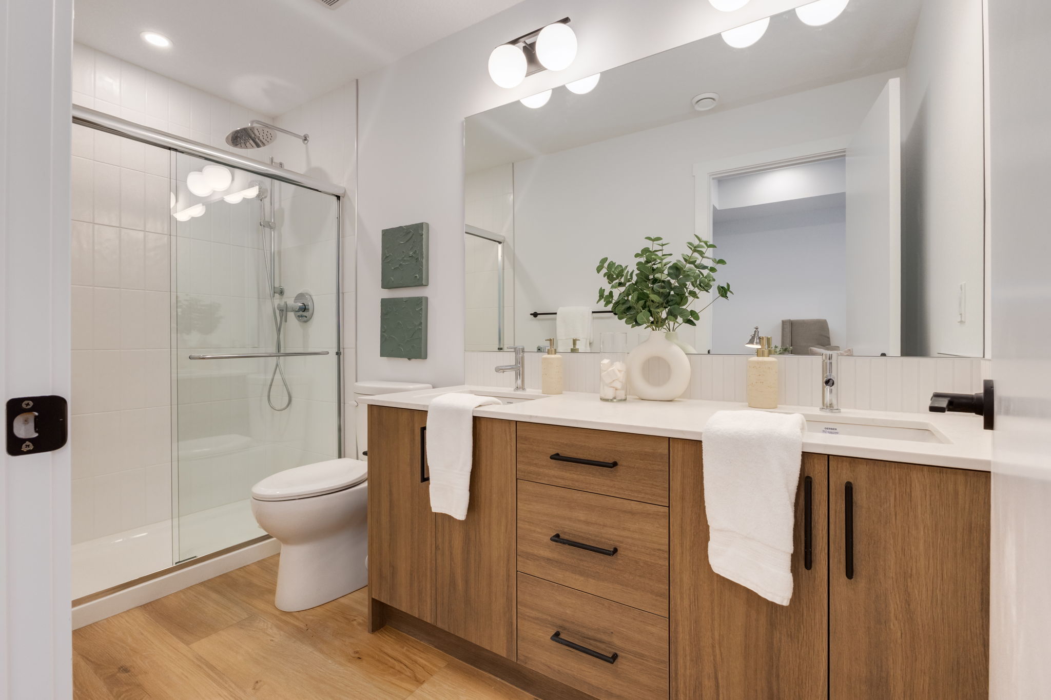 Loop 36 | One, two and three bedroom rental suites available in Calgary's Marda Loop.