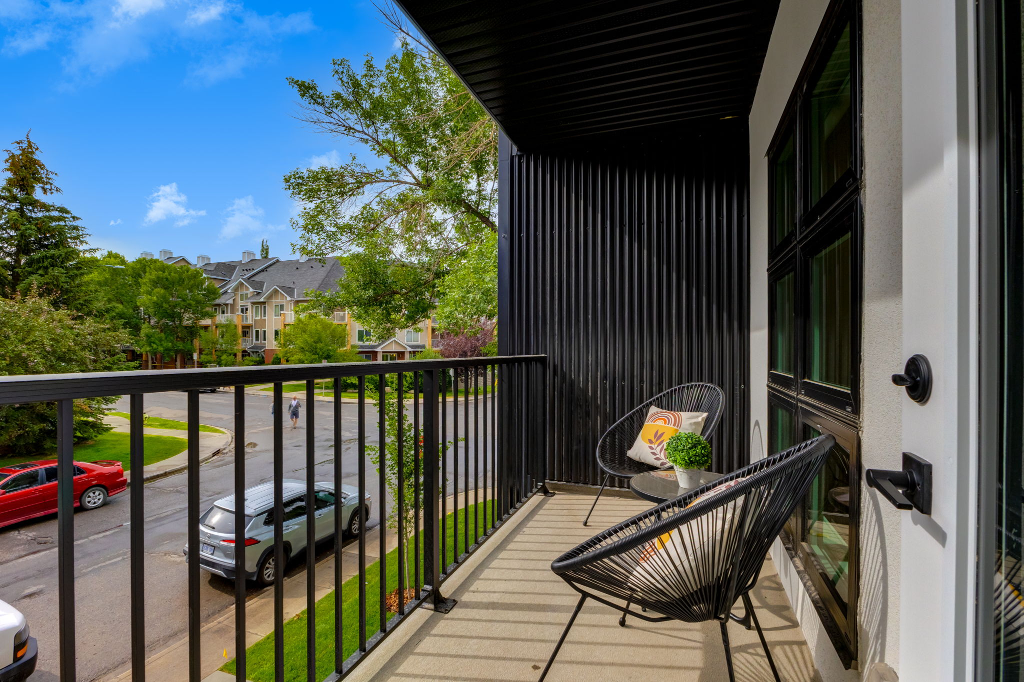 Loop 36 | One, two and three bedroom rental suites available in Calgary's Marda Loop.