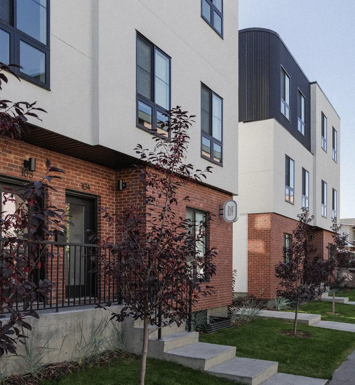 Loop 33 is a stylish, brand new one, two and three bedroom rental homes in the heart of Marda Loop.
